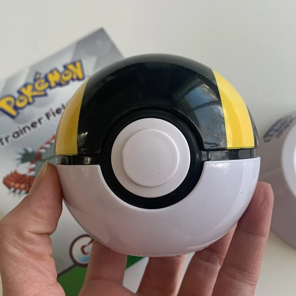 Pokémon Trainer Guess Hoenn Edition with Guide